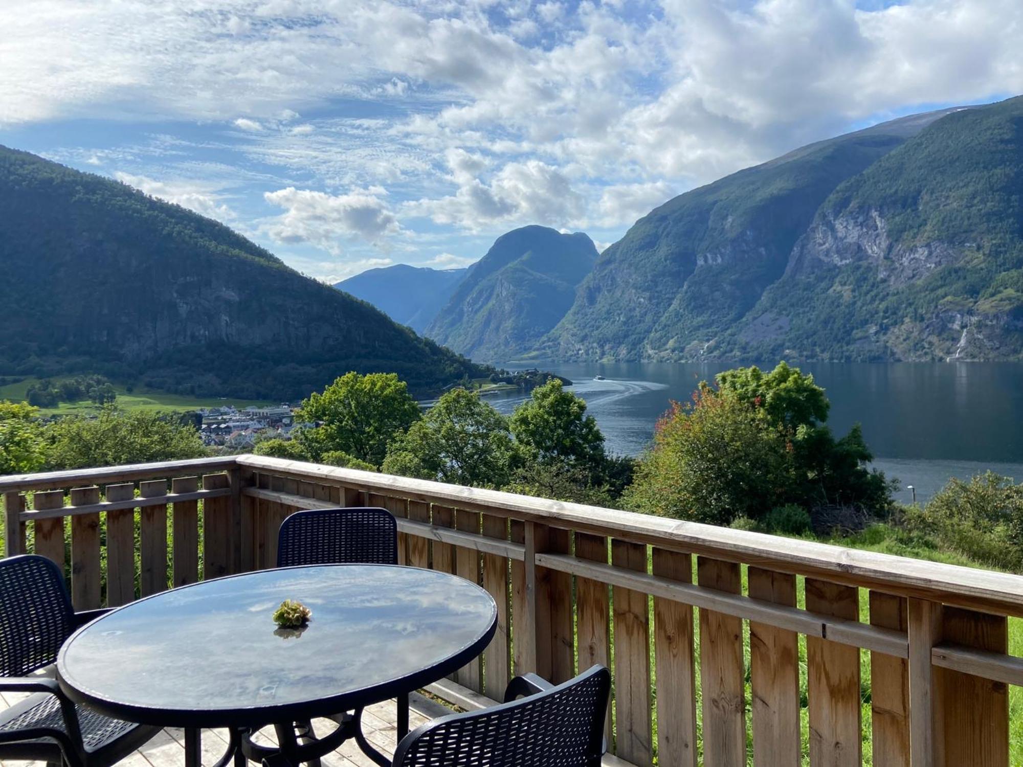 Winjum Apartments Aurland Stegastein Exterior photo